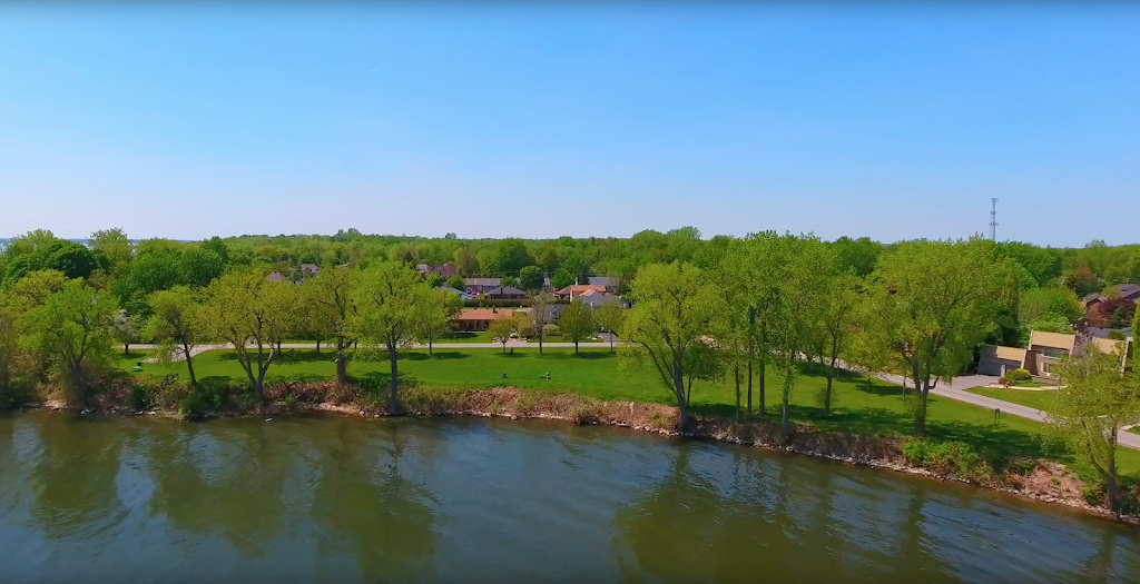 Parc des Martins-Pêcheurs | 16 Chemin du Vieux-Moulin, Notre-Dame-de-lÎle-Perrot, QC J7V 8P6, Canada | Phone: (514) 453-4128