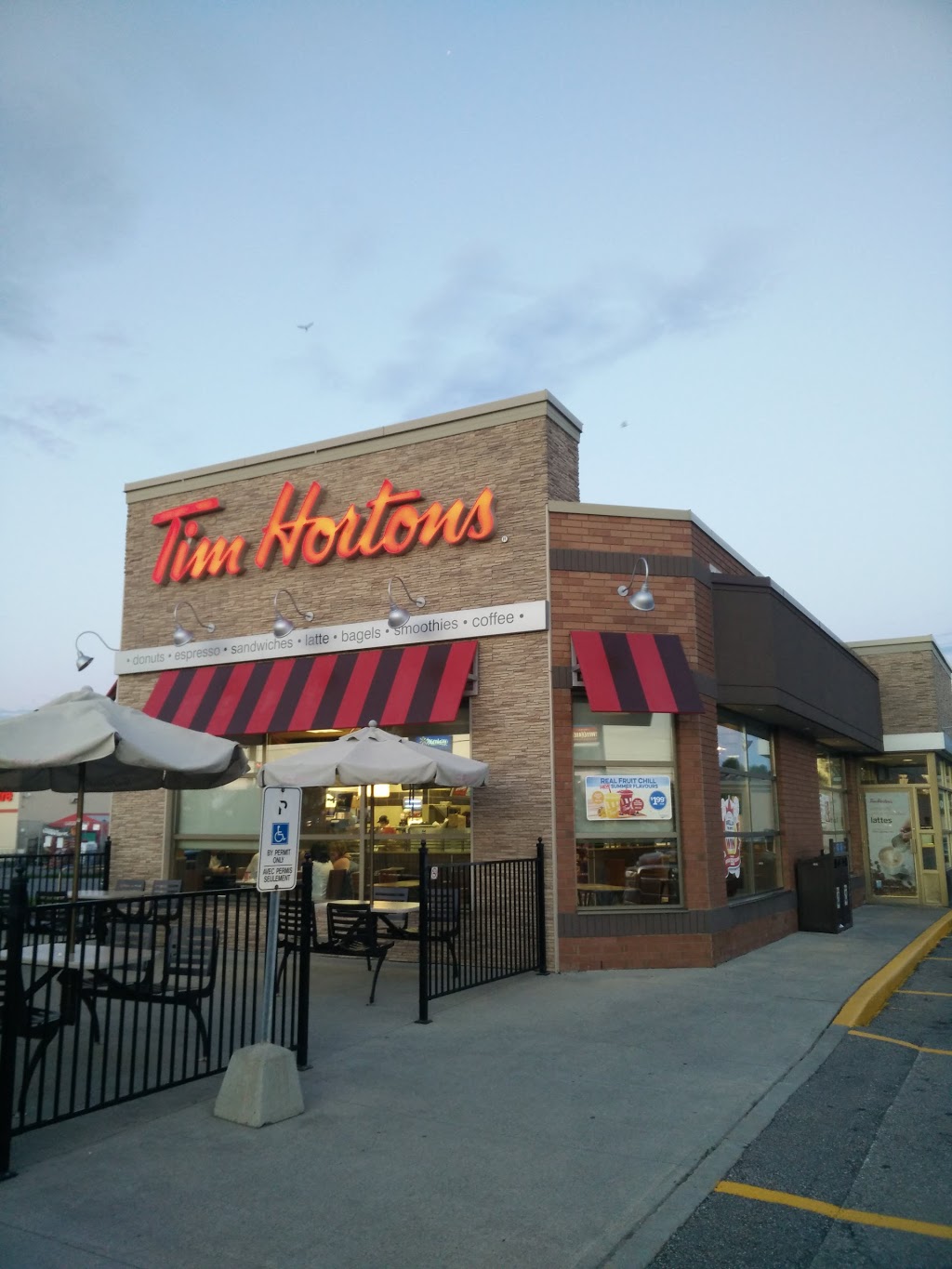 Tim Hortons | 111 Lombard St, Smiths Falls, ON K7A 5B8, Canada | Phone: (613) 283-6993