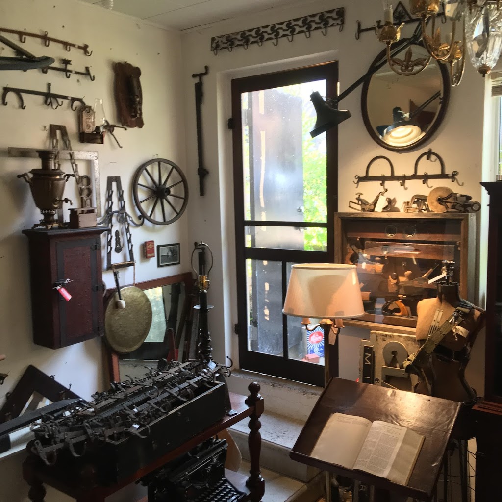 1698 QUEEN ANTIQUES | 1702 Queen St W, Toronto, ON M6R 1B3, Canada | Phone: (416) 535-0399