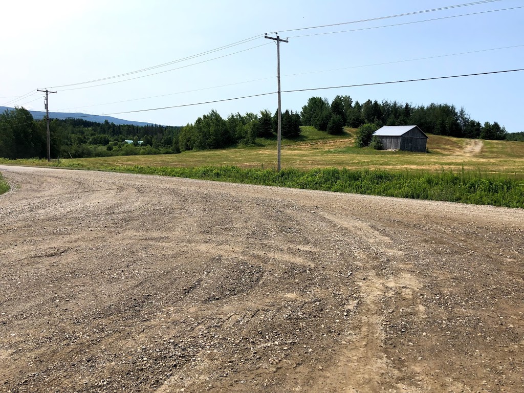 Maison Le Grand Chêne | 400 Rang de la Fourche E, Armagh, QC G0R 1A0, Canada | Phone: (418) 466-2548