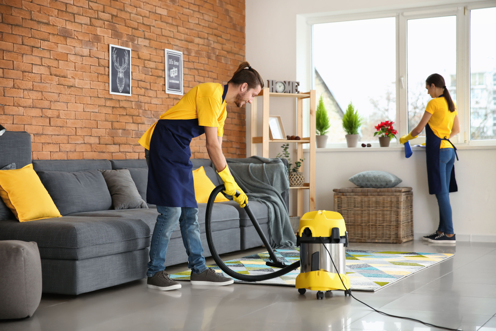 Squeaky Cleaning Oakville | 295 Robinson St Suite 100, Oakville, ON L6J 1G7, Canada | Phone: (647) 951-3105