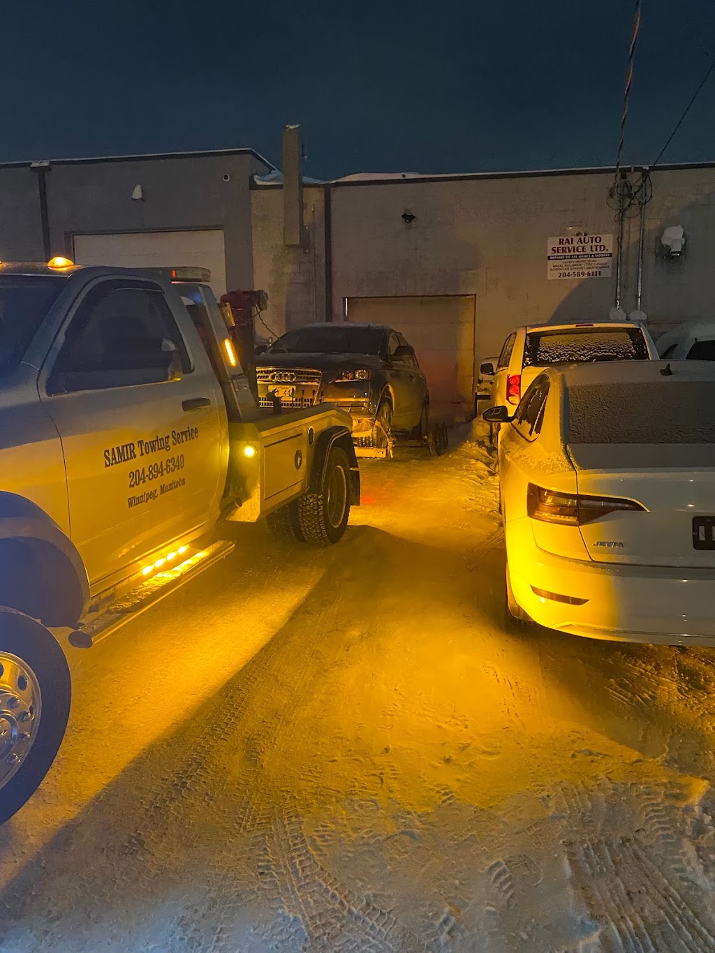 Samir Towing | 774 Bronx Ave, Winnipeg, MB R2K 4E9, Canada | Phone: (204) 894-6340