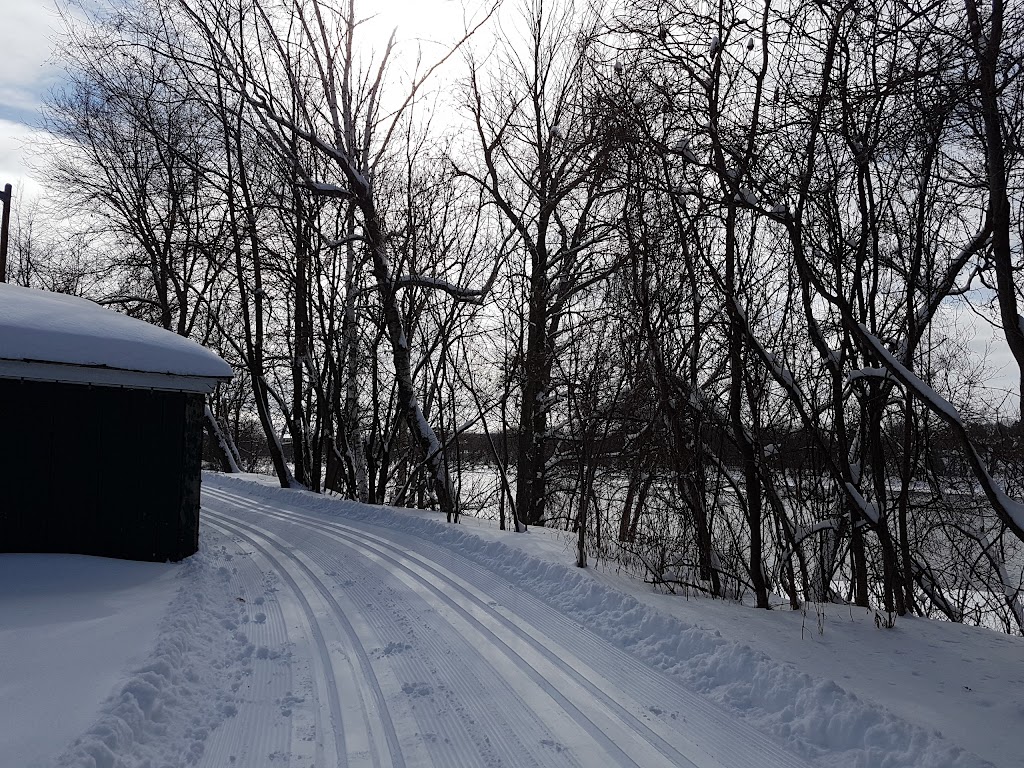 Cross-country skiing Saint-François | 1425 Rue Montplaisir, Saint-Charles-de-Drummond, QC J2C 5S7, Canada | Phone: (819) 478-5475