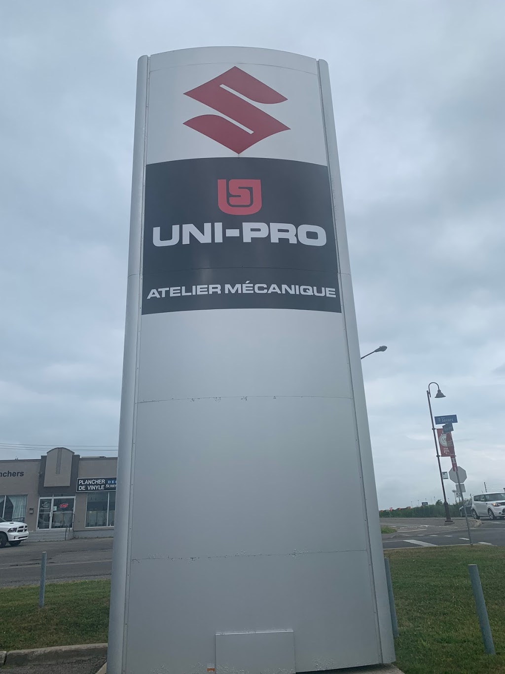 Uni-Pro Saint-Eustache | 261 Rue Hector-Lanthier, Saint-Eustache, QC J7P 5R1, Canada | Phone: (450) 623-6431