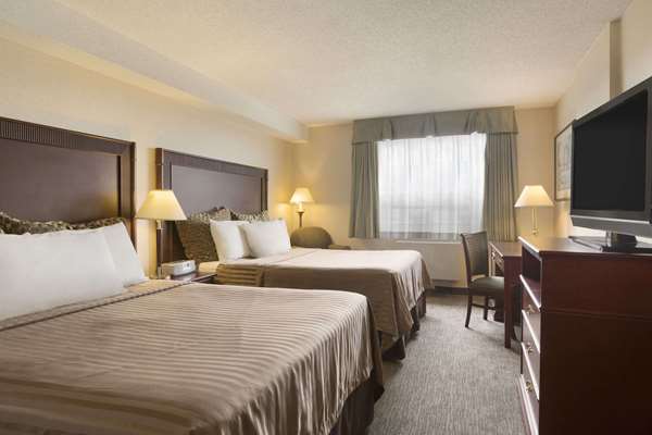 Travelodge Hotel by Wyndham Vancouver Airport | 3071 St Edwards Dr, Richmond, BC V6X 3K4, Canada | Phone: (604) 332-8945