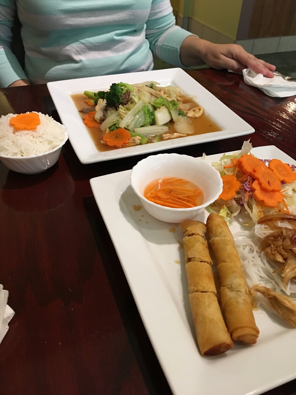 Restaurant Ben Thanh | 1265 Rue Beaubien E, Montréal, QC H2S 1T9, Canada | Phone: (514) 279-7888