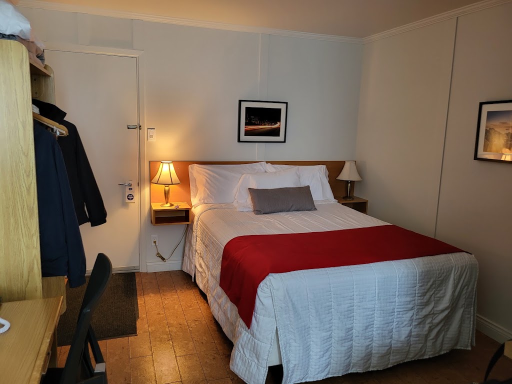 Motel Boulevard Cartier Inc | 80 Bd Cartier, Rivière-du-Loup, QC G5R 2M9, Canada | Phone: (418) 867-1830