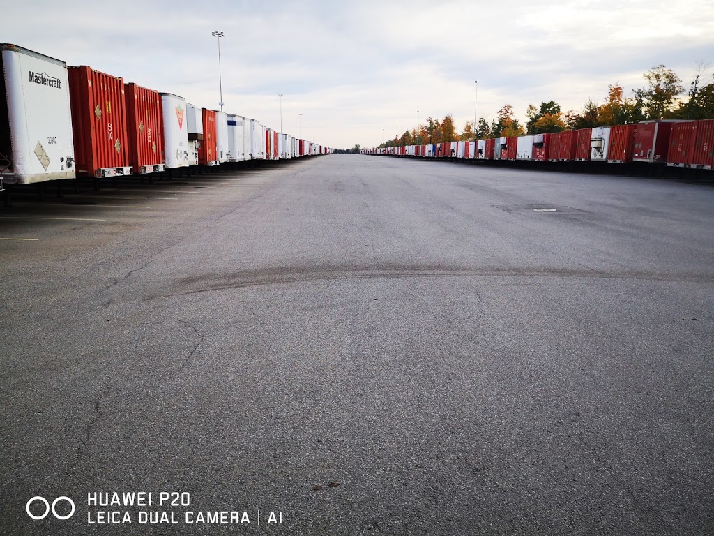 Canadian Tire Distribution Center | 50 Rue Dupont, Coteau-du-Lac, QC J0P 1B0, Canada | Phone: (450) 763-0395