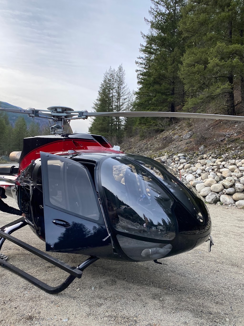 Contour Helicopters Ltd | 21330 56 Ave #42, Langley, BC V2Y 0E5, Canada | Phone: (604) 343-8885