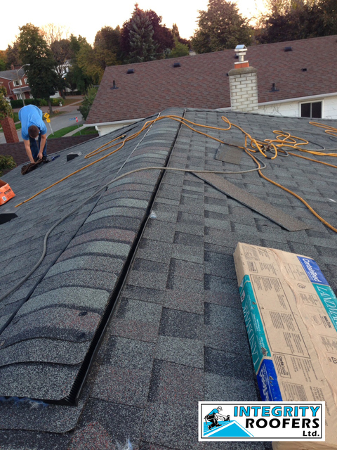 Integrity Roofers - Roof Repairs, Roof Replacement & Flat Roofin | 237 Sheppard Ave W, ground floor, unit#1, Toronto, ON M2N 1N2, Canada | Phone: (647) 504-2121