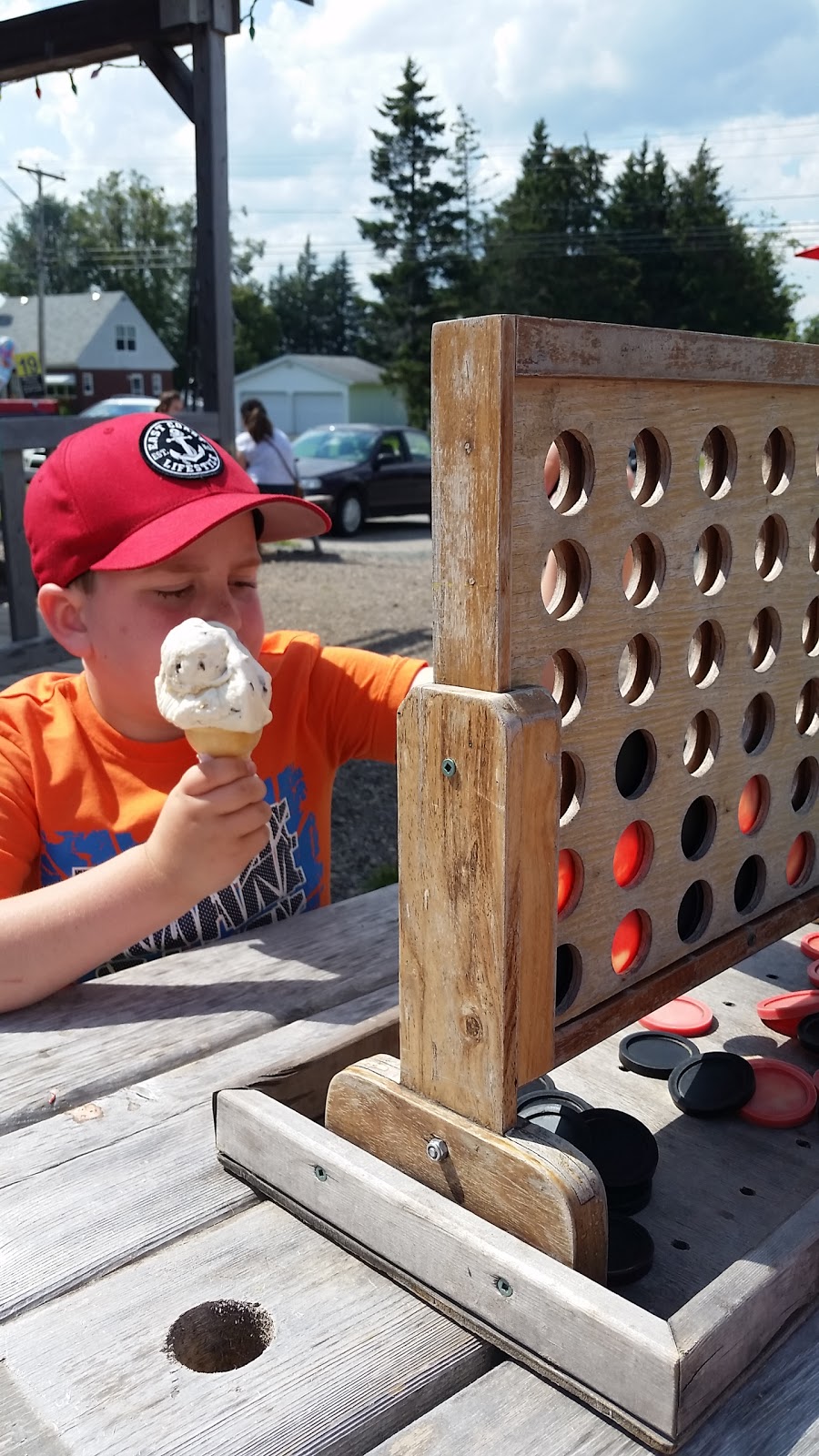 Mauries Mini-Putt & Ice Cream | 1196 Water St, Miramichi, NB E1N 1A2, Canada | Phone: (506) 424-7265