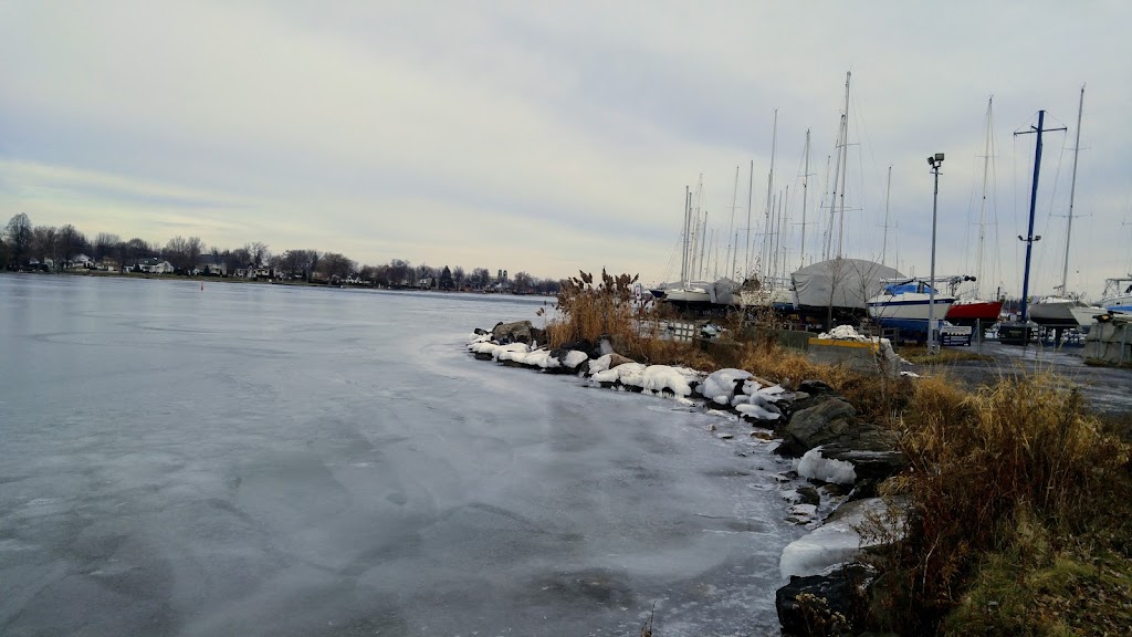 Marcil Park Boat Ramp | Rue Victoria, Salaberry-de-Valleyfield, QC J6S 6S6, Canada | Phone: (450) 322-1367