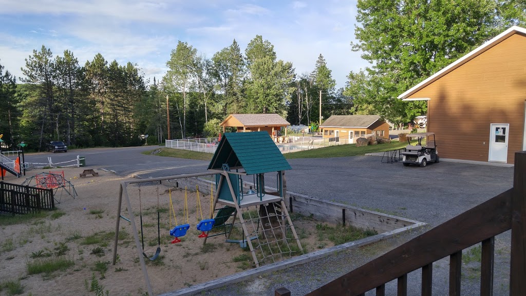 Camping du Lac Bellemare | 300 Chemin du Lac-Bellemare, Saint-Mathieu-du-Parc, QC G0X 1N0, Canada | Phone: (819) 532-1418