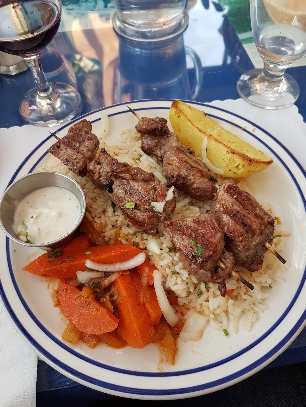 Minoas Greek Taverna | 3823 Kingsway, Burnaby, BC V5H 1Y5, Canada | Phone: (604) 430-2545