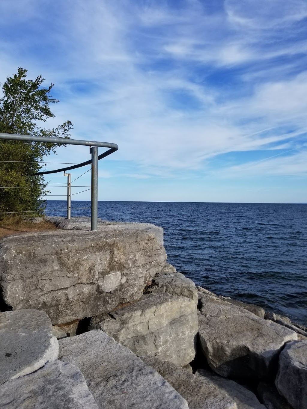 Burloak Waterfront Park | 5420 Lakeshore Rd, Burlington, ON L7L 1C9, Canada | Phone: (905) 332-1996