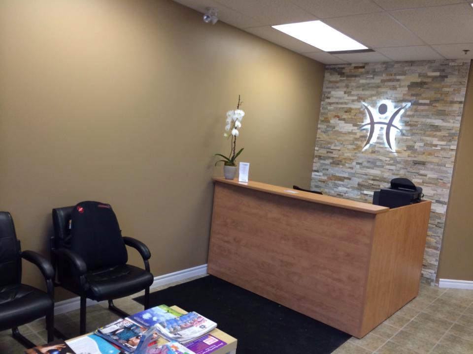 Holly Chiropractic & Wellness | 2 Marsellus Dr #15, Barrie, ON L4N 0Y4, Canada | Phone: (705) 728-9999