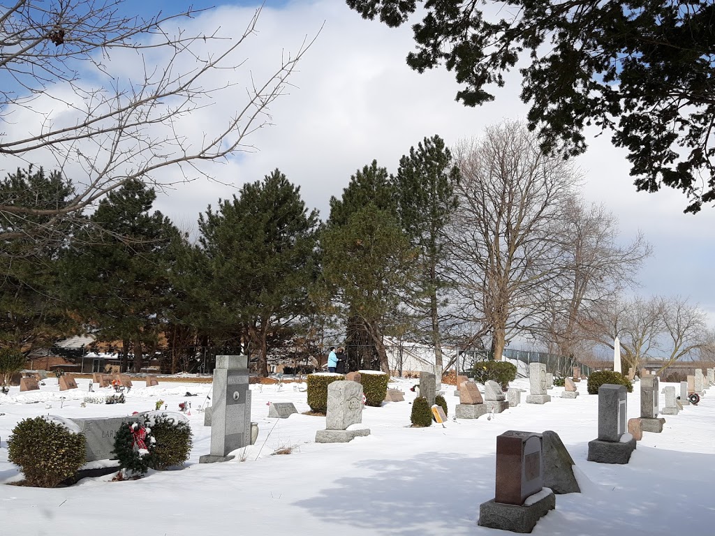 Victoria Lawn Cemetery | 432 Queenston St, St. Catharines, ON L2R 7K6, Canada | Phone: (905) 682-5311