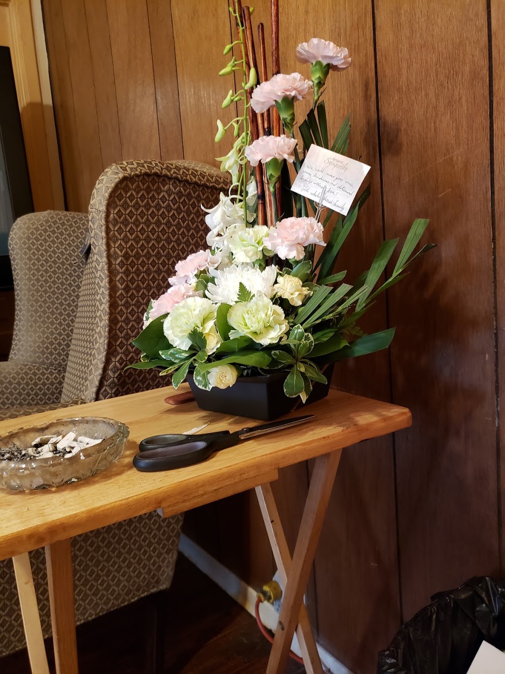 Stans Flowers Inc. | 171 St Clair St, Chatham, ON N7L 3J4, Canada | Phone: (519) 354-6200