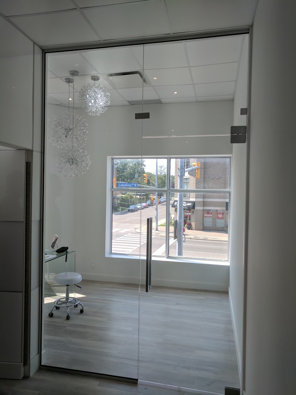 Aetna Glass And Mirror | 1225 Queensway E Unit 38, Mississauga, ON L4Y 0G4, Canada | Phone: (905) 279-6950