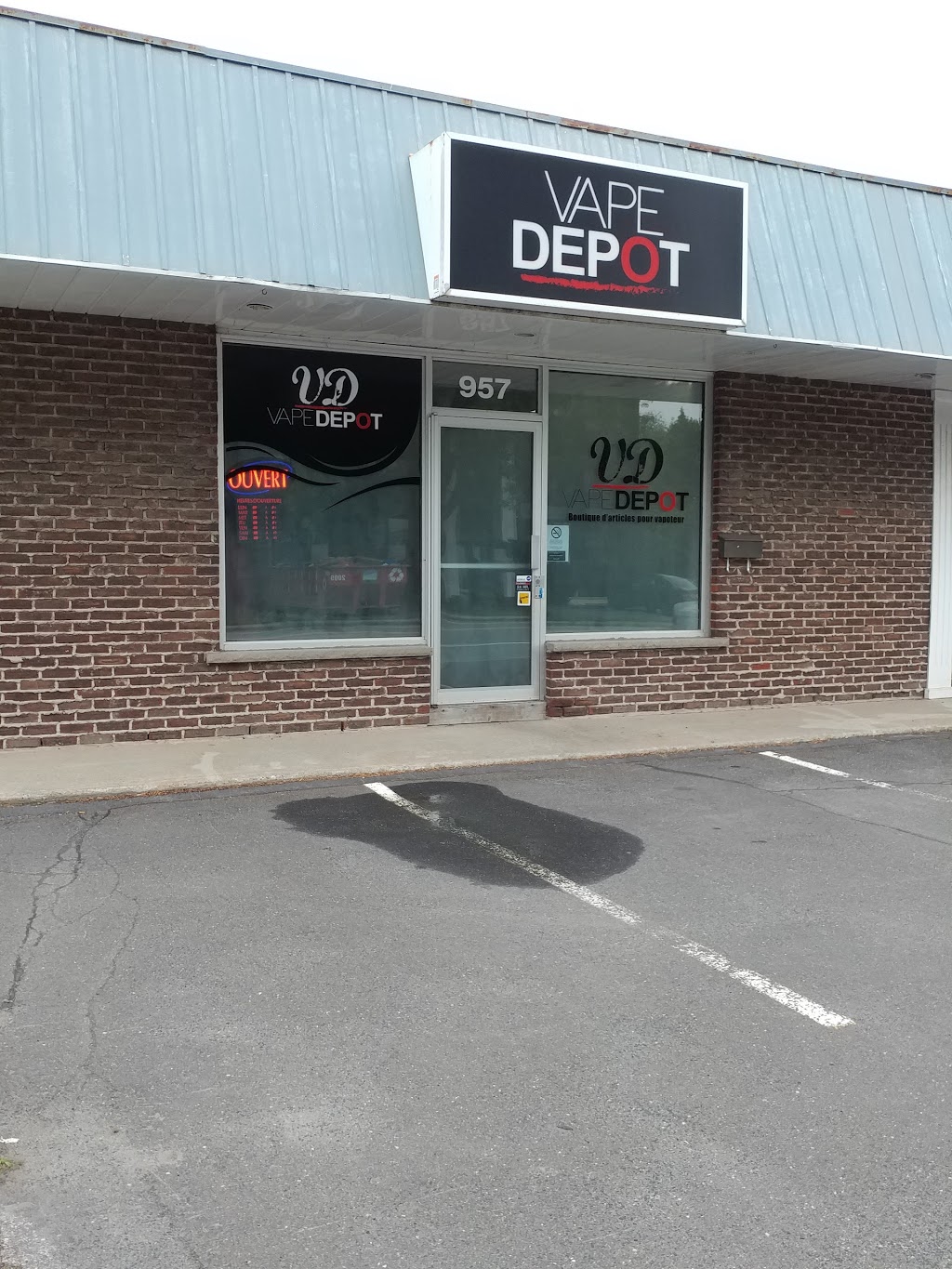 Vape Dépôt Beloeil | 957 Rue Bernard-Pilon, Beloeil, QC J3G 1V7, Canada | Phone: (450) 626-7070