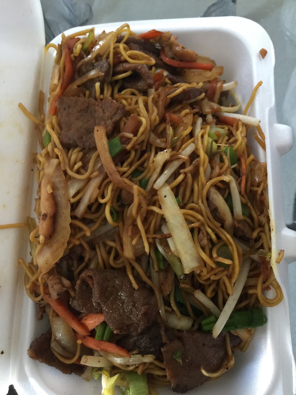 Queensway Noodle House | 672 The Queensway S, Keswick, ON L4P 2G7, Canada | Phone: (905) 989-0420