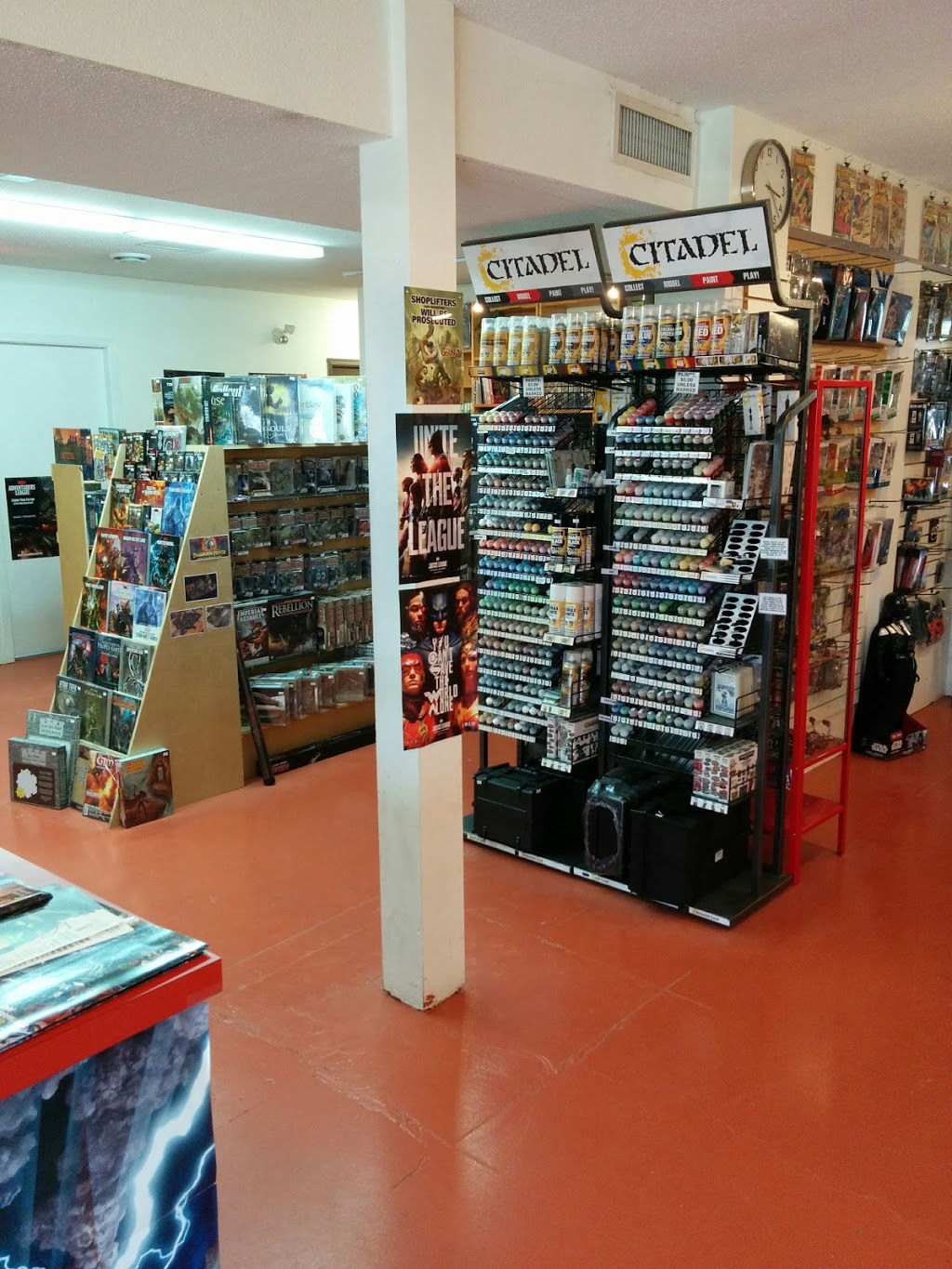 Hourglass Comics & Games | 2625 Clarke St, Port Moody, BC V3H 1Z4, Canada | Phone: (604) 931-4588