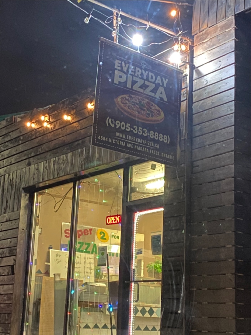 Everyday Pizza - Best Pizza Niagara Falls | 4564 Victoria Ave, Niagara Falls, ON L2E 4B6, Canada | Phone: (905) 353-8888