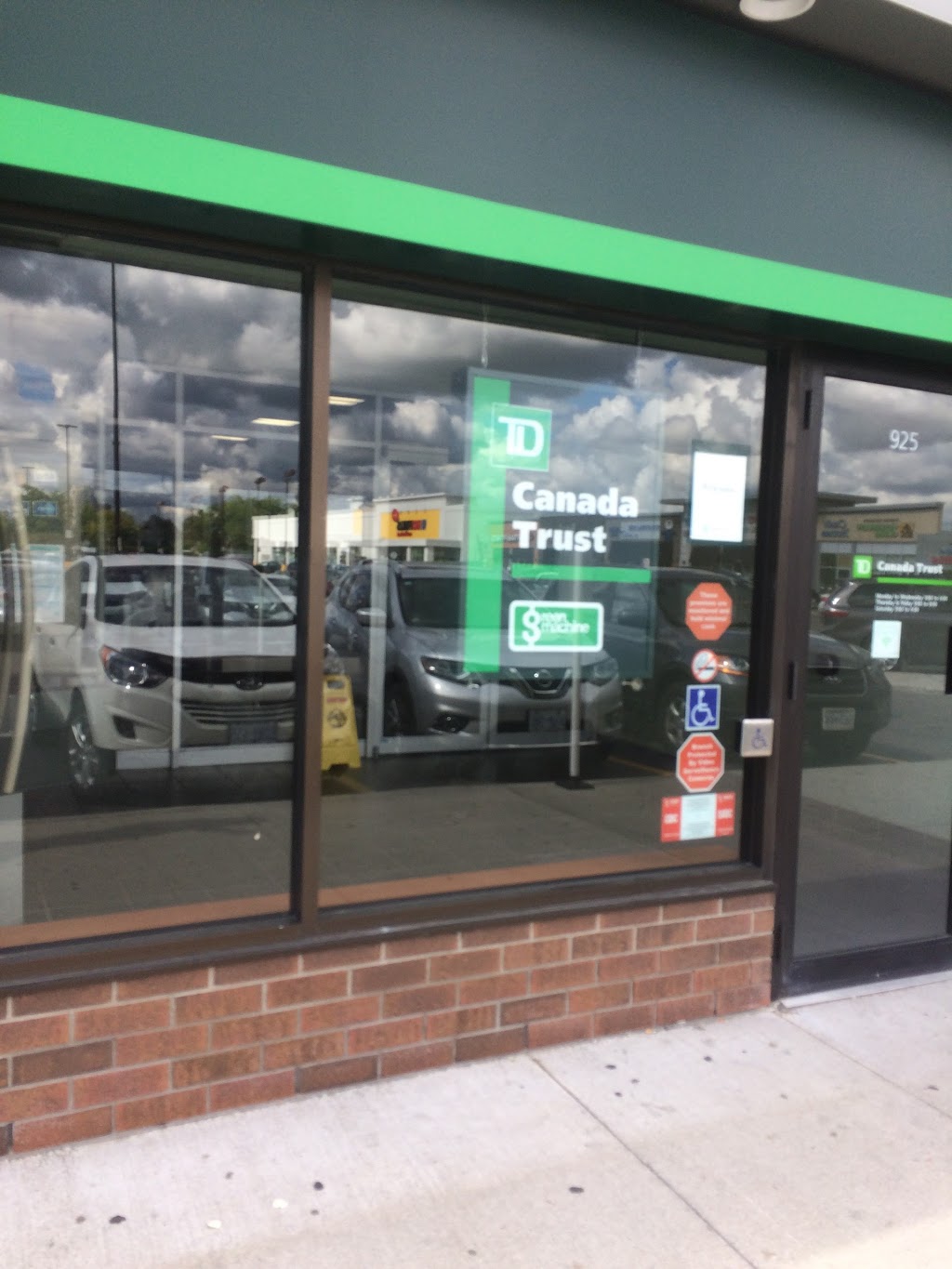 TD Canada Trust Branch and ATM | 925 Rathburn Rd E, Mississauga, ON L4W 4C3, Canada | Phone: (905) 848-3390