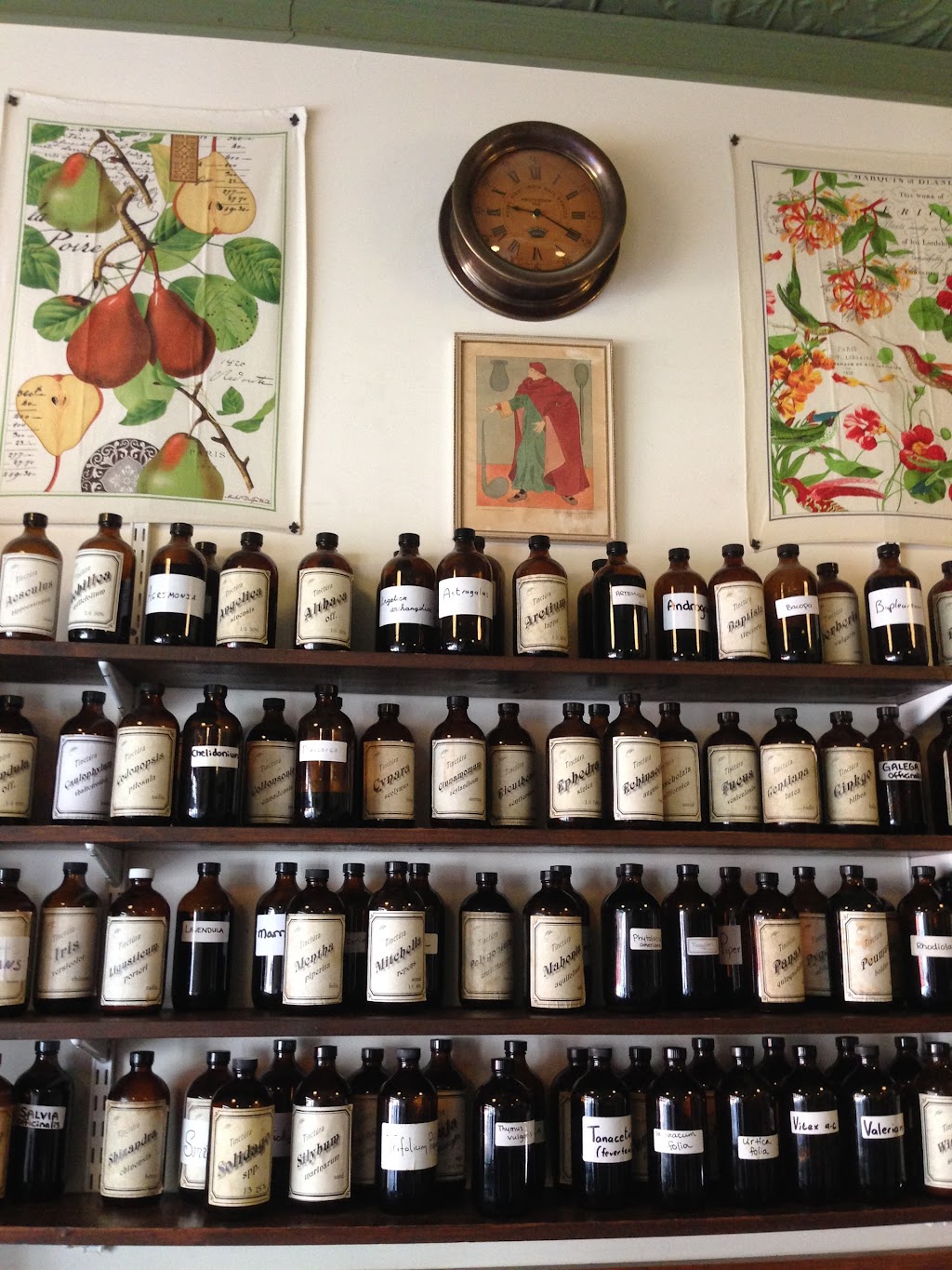 The Herbal Clinic And Dispensary | 409 Roncesvalles Ave, Toronto, ON M6R 2N1, Canada | Phone: (416) 537-5303