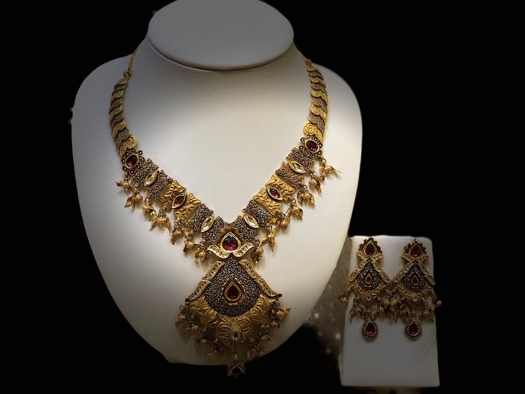 Ashok Jewellers | 7198 Airport Rd, Mississauga, ON L4T 2H3, Canada | Phone: (905) 671-4290