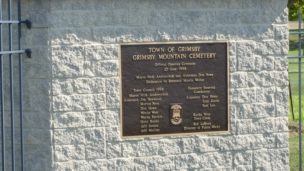 Grimsby Mountain Cemetery | 59 Elm Tree Rd E, Grimsby, ON L3M 4E7, Canada