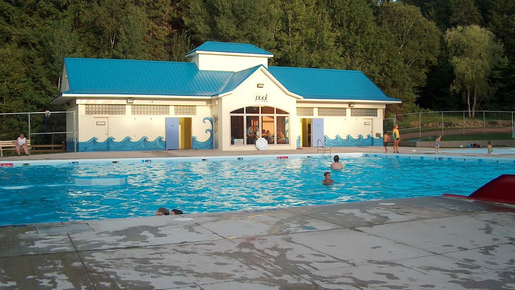 Victoria Park Pool | 2 Adam St, Truro, NS B2N 6J3, Canada | Phone: (902) 895-7078