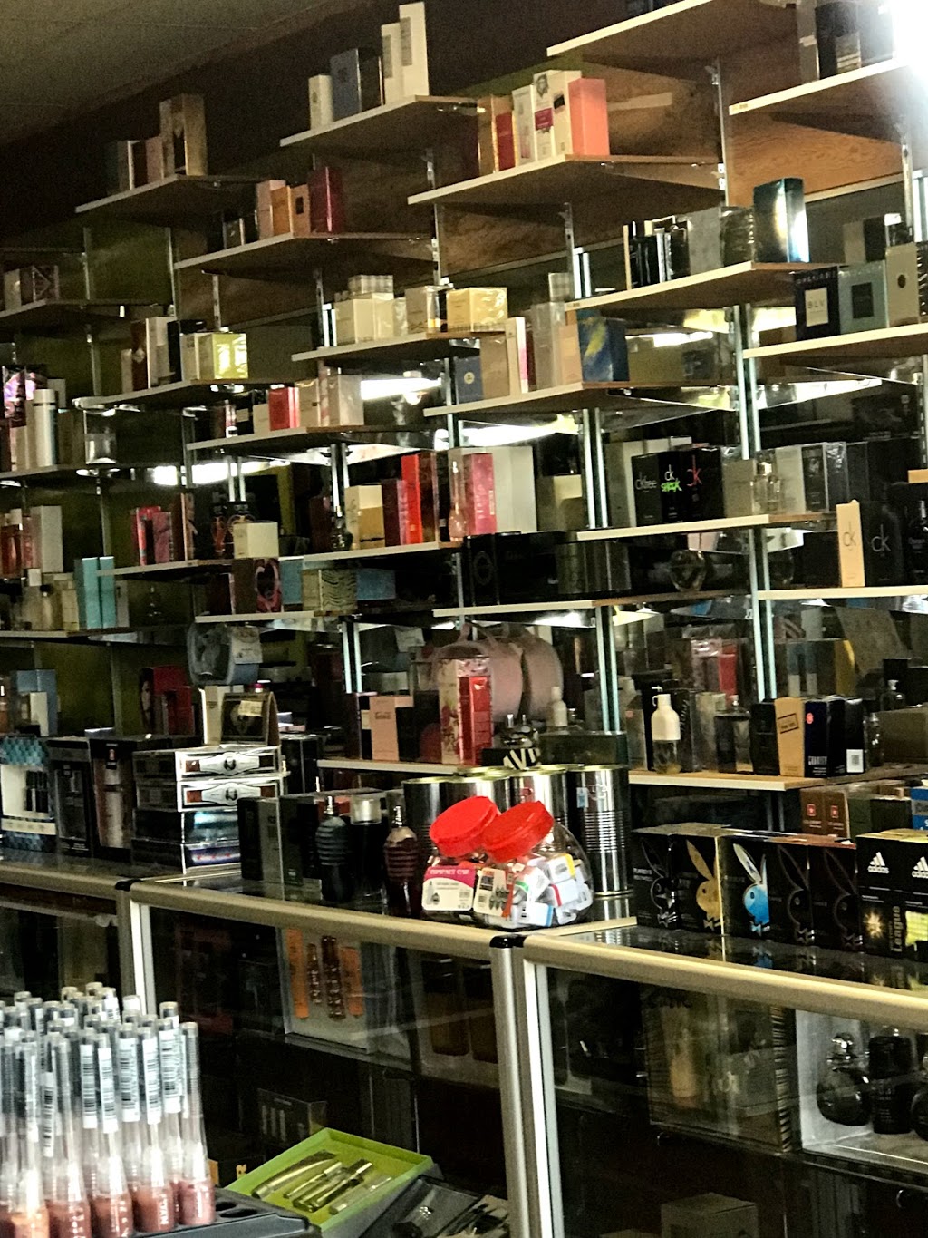 Amor Perfumes & Cosmetics | 5130 Dixie Rd Unit 9, Mississauga, ON L4W 4K2, Canada | Phone: (647) 706-1600