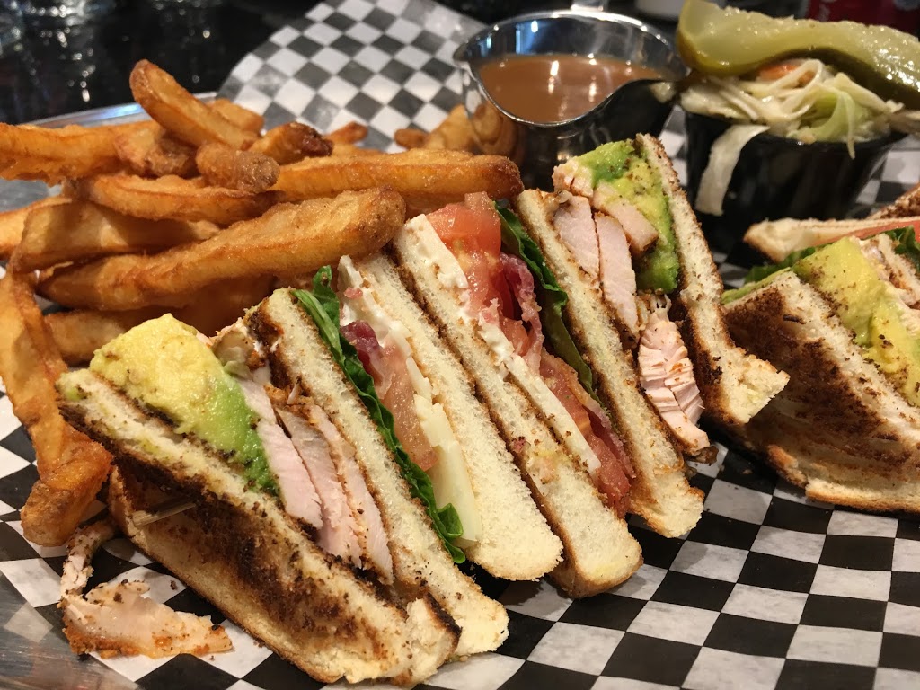 Le Grill Express | 2221 Boulevard des Récollets, Trois-Rivières, QC G8Z 3X6, Canada | Phone: (819) 372-3000