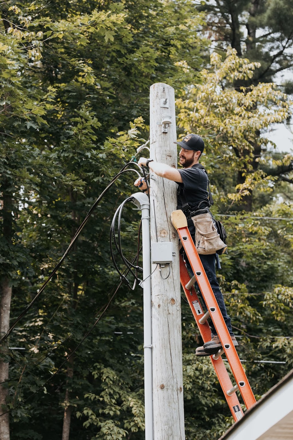 Parker & Poirier Électrique | 360 Pont Monseigneur-Langlois, Salaberry-de-Valleyfield, QC J6S 0A6, Canada | Phone: (438) 408-6348