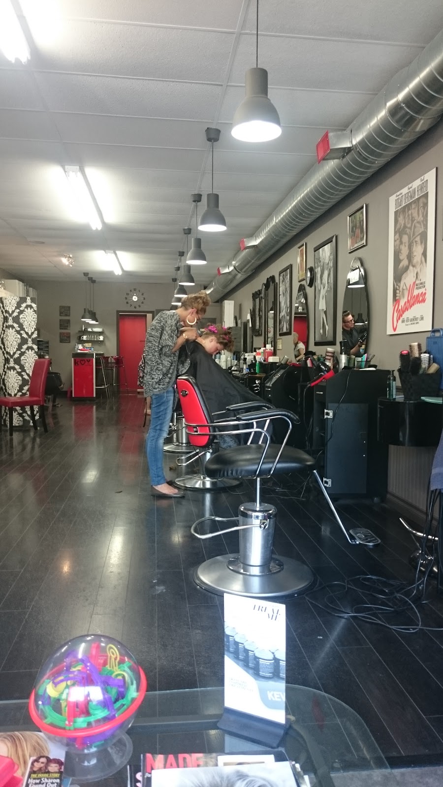 Pin Ups & Pompadours | 1626 Brock Street South, Whitby, ON L1N 4M4, Canada | Phone: (905) 493-7667