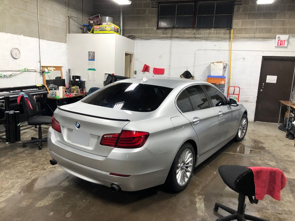 Extreme Auto Tinting | 151 Norfinch Dr #6, North York, ON M3N 1Y2, Canada | Phone: (416) 417-3595