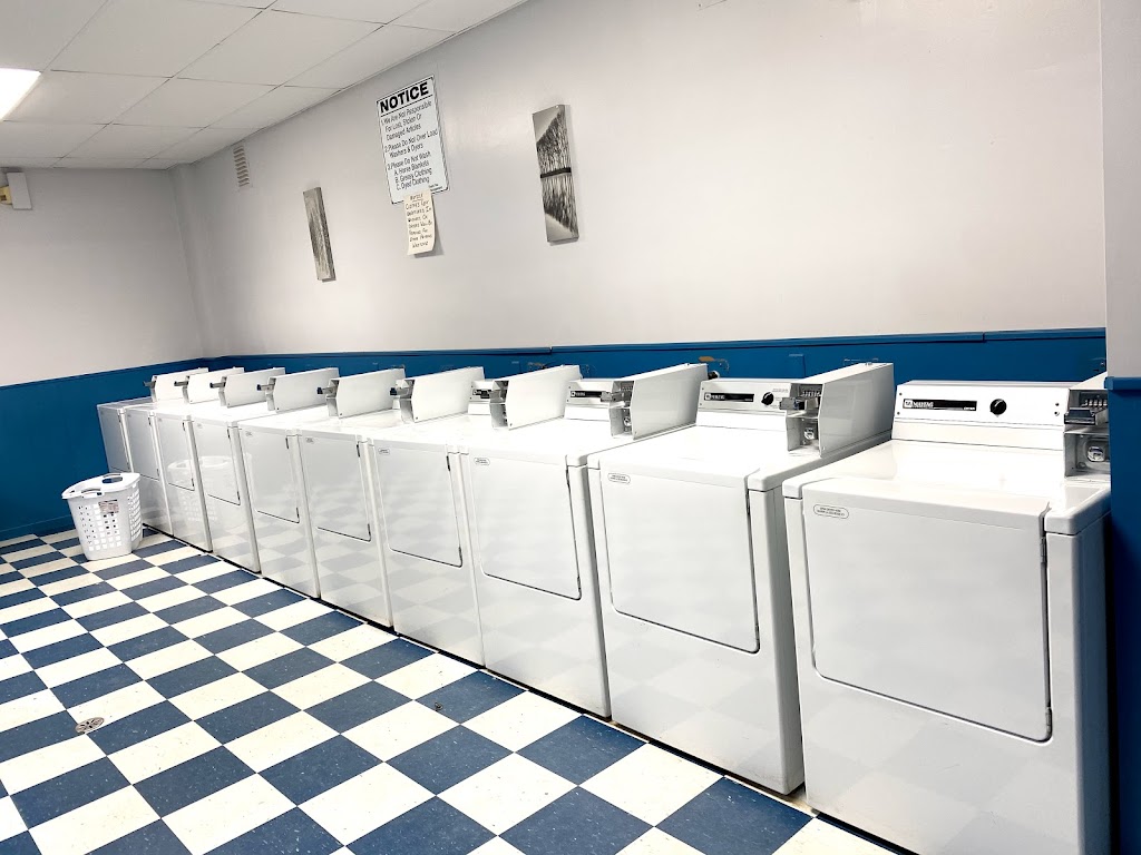 Bernards Quik Mart & Laundromat | 126 Bayview Drive, Summerside, PE C1N 4A1, Canada | Phone: (902) 436-8609