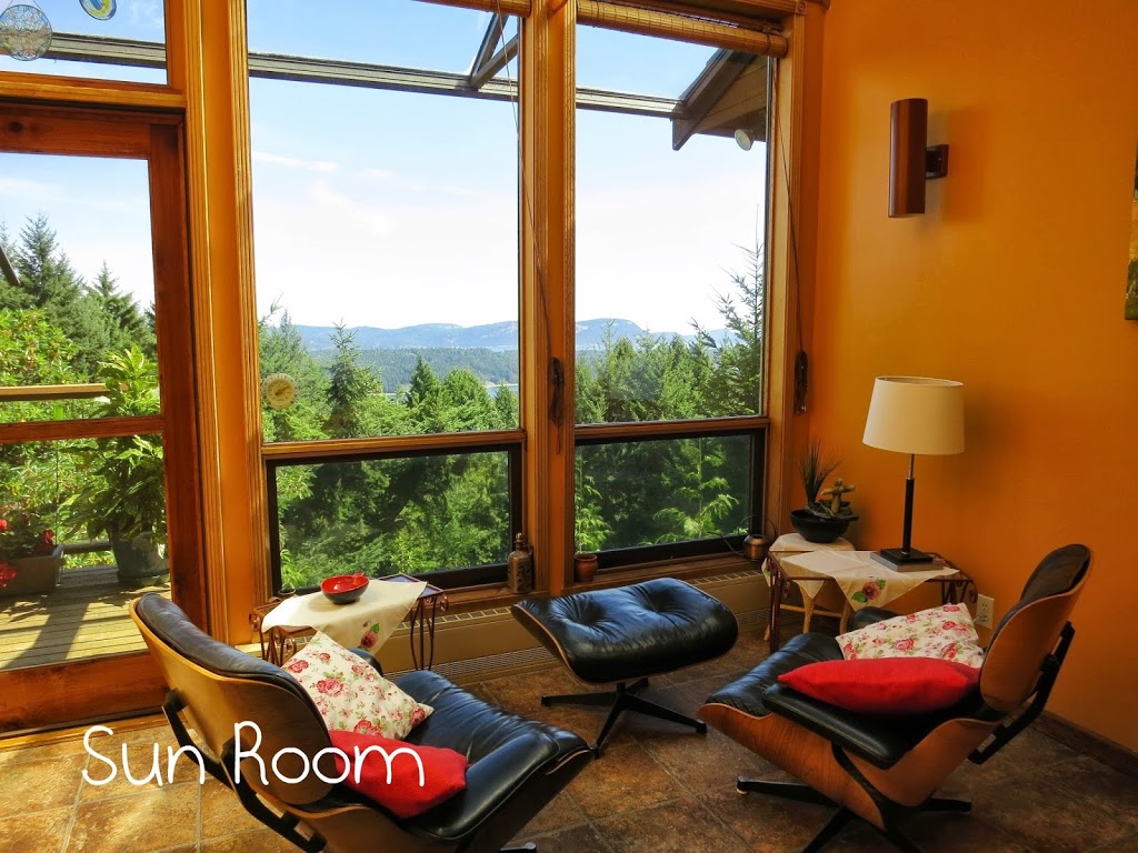 B&B Cedar House on the Hill | 125 David Crescent, Salt Spring Island, BC V8K 2H4, Canada | Phone: (250) 538-1766