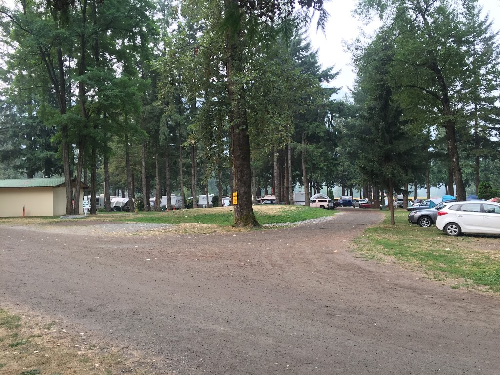 Vedder River Campground | 5215 Giesbrecht Rd, Chilliwack, BC V2R 4R1, Canada | Phone: (604) 823-6012