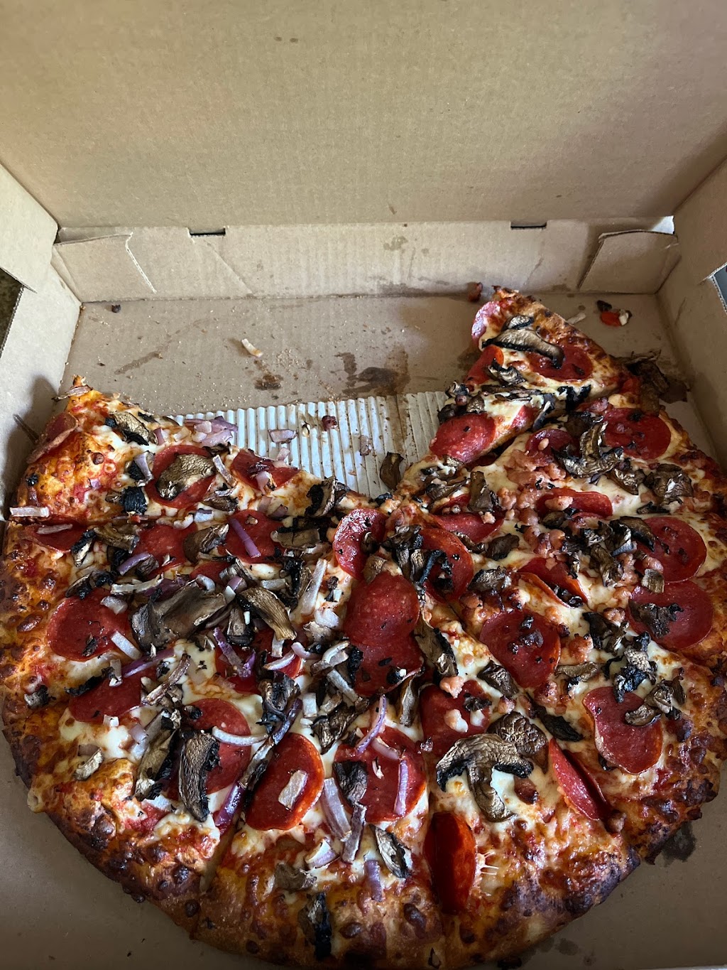 Titos Pizza | 4179 Hamilton Rd, Dorchester, ON N0L 1G2, Canada | Phone: (519) 268-2424