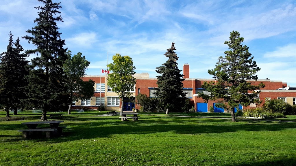 McKernan School | 11330 76 Ave NW, Edmonton, AB T6G 0K1, Canada | Phone: (780) 435-4163