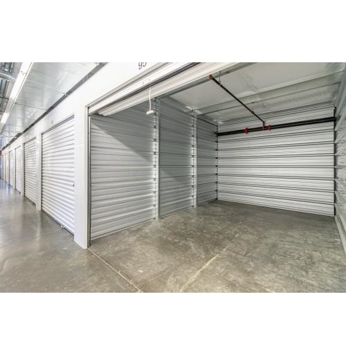 Mini Mall Storage | 4000 Victoria Ave, Brandon, MB R7B 3B2, Canada | Phone: (204) 571-0092