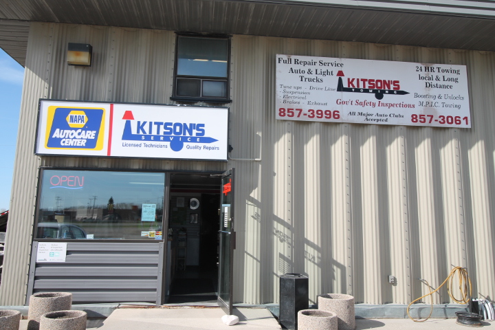 Kitsons Service Station | 2539 Saskatchewan Ave W, Portage la Prairie, MB R1N 3C2, Canada | Phone: (204) 857-3061