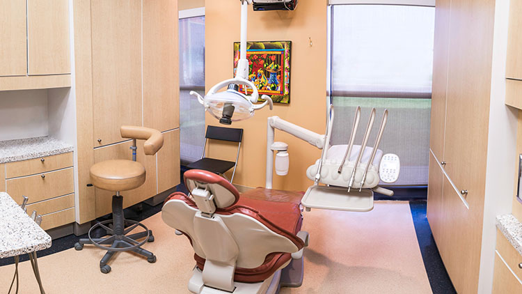 Whitemud Dental Centre | 4211 106 St #101, Edmonton, AB T6J 6L7, Canada | Phone: (587) 850-3383