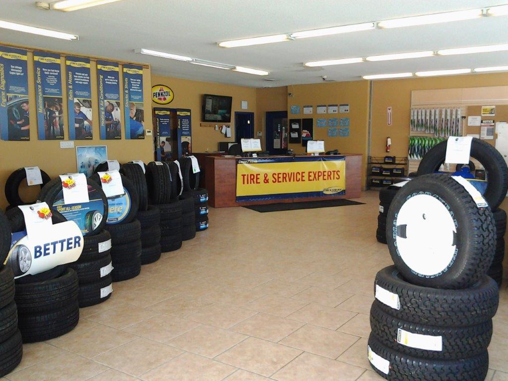 Beverly Tire & Auto | 209 S Service Rd, Grimsby, ON L3M 1Y6, Canada | Phone: (905) 309-9191