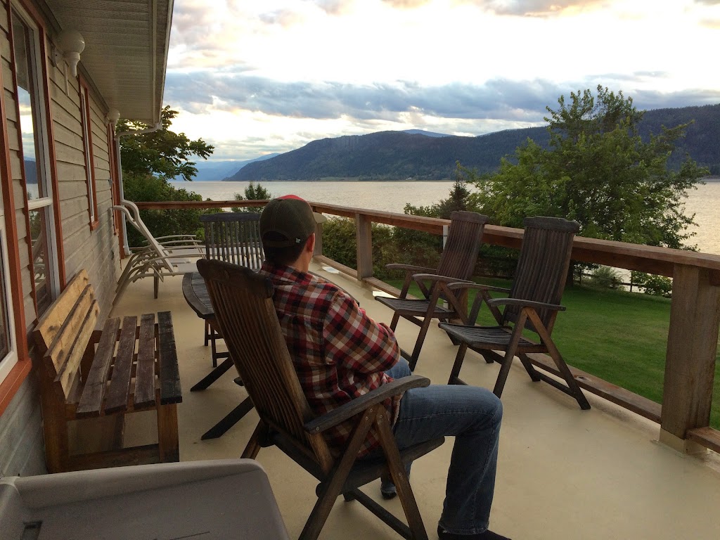 Arrow Beach Cottages | Unnamed Road, Central Kootenay K, BC V1N 4V8, Canada | Phone: (250) 269-7228