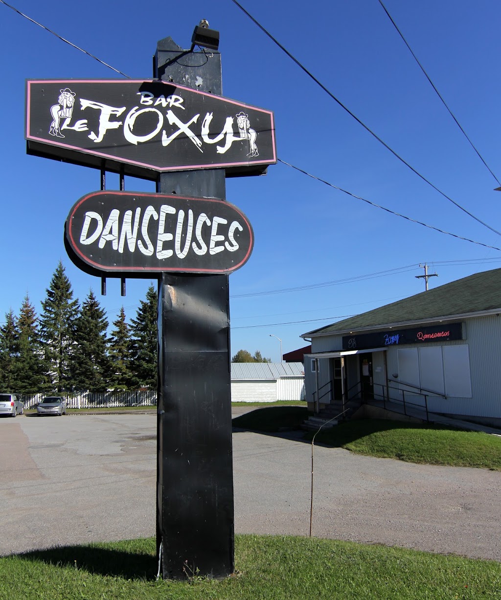 Bar Le Foxy | 1885 Boul St Dominique, Roberval, QC G8H 3P2, Canada | Phone: (418) 275-7070