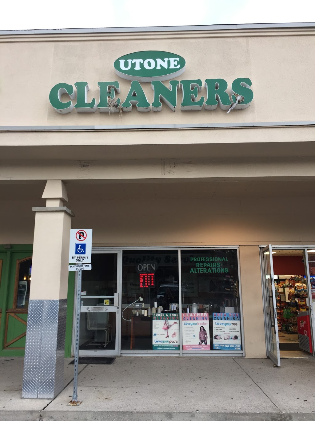 Utone Cleaners And Alterations | 1575 Clarkson Rd N, Mississauga, ON L5J 2X1, Canada | Phone: (905) 822-2528