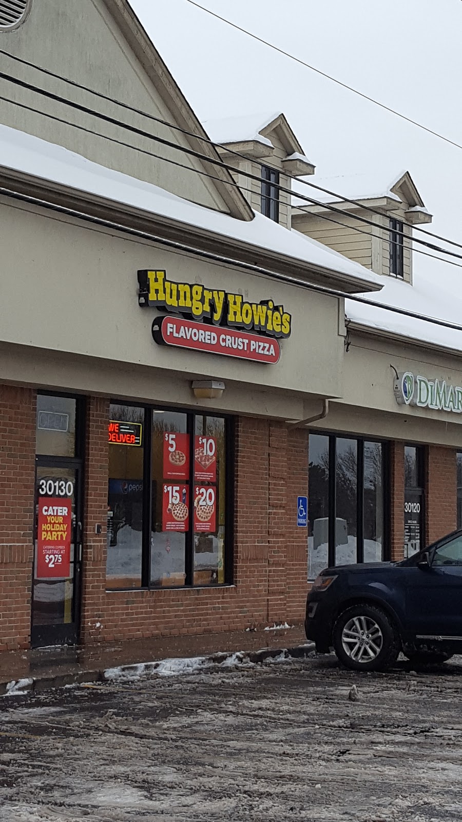 Hungry Howies Pizza | 30130 23 Mile Rd, New Baltimore, MI 48047, USA | Phone: (586) 421-9600